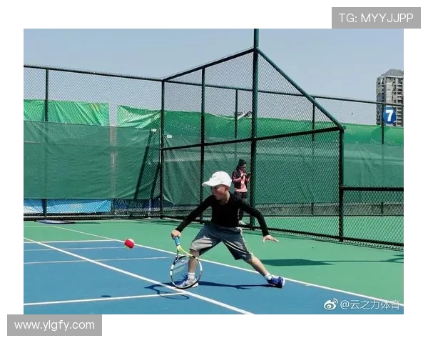 上海网球队快攻革新之路:技术与战术的完美结合探讨 上海网球队快攻革新之路:技术与战术的完美结合探讨