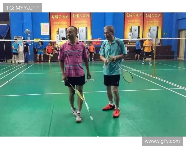 上海羽毛球队比赛经验分享与提升策略的深入探讨 上海羽毛球队比赛经验分享与提升策略的深入探讨