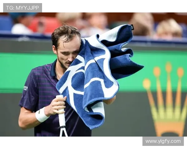 上海网球队荣登网球耐力排行榜首位展现卓越实力与团队精神 上海网球队荣登网球耐力排行榜首位展现卓越实力与团队精神