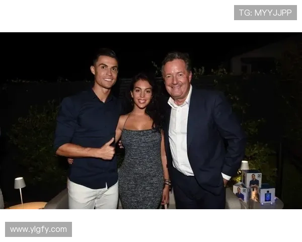 与足球明星亲密接触探访他们的家与生活点滴 与足球明星亲密接触探访他们的家与生活点滴