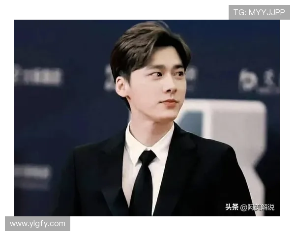 中分长发足球明星的魅力与风格解析:他们如何在绿茵场上展现个性与实力 中分长发足球明星的魅力与风格解析:他们如何在绿茵场上展现个性与实力