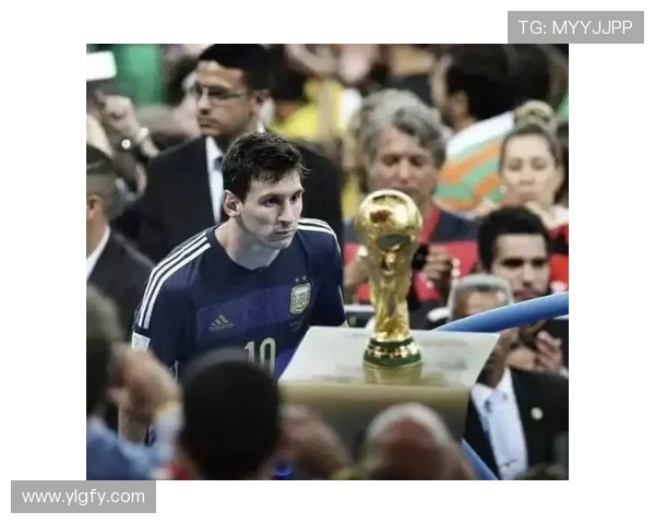 世界杯足球明星的辉煌历程与传奇瞬间解析 世界杯足球明星的辉煌历程与传奇瞬间解析