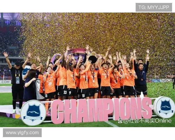 亚洲足球明星队激情对决引爆赛场热情展现足球魅力与团结精神 亚洲足球明星队激情对决引爆赛场热情展现足球魅力与团结精神