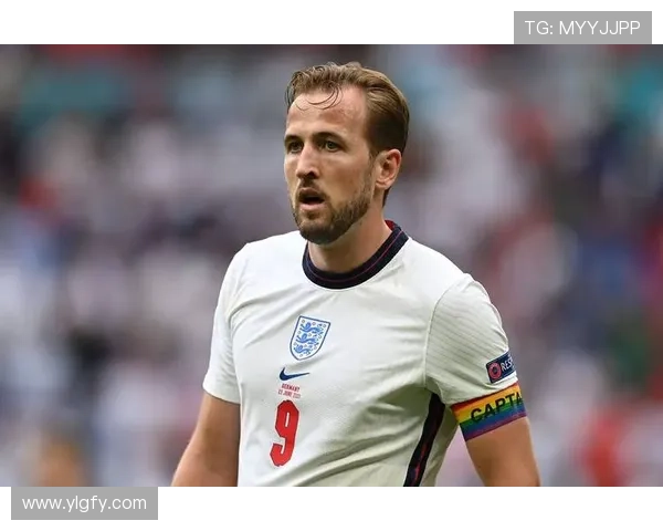 全球著名足球明星的英语表达与文化影响力探讨 全球著名足球明星的英语表达与文化影响力探讨