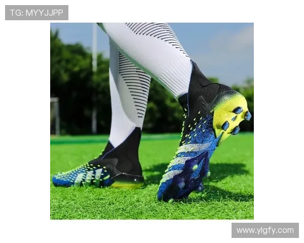 高清足球明星训练鞋图片展示让你领略运动风采与时尚魅力 高清足球明星训练鞋图片展示让你领略运动风采与时尚魅力